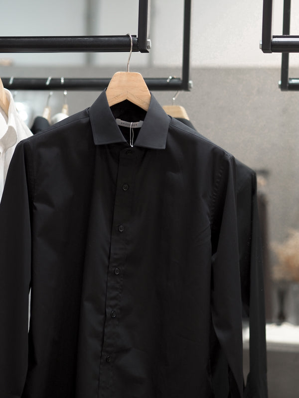 Black spread collar shirt