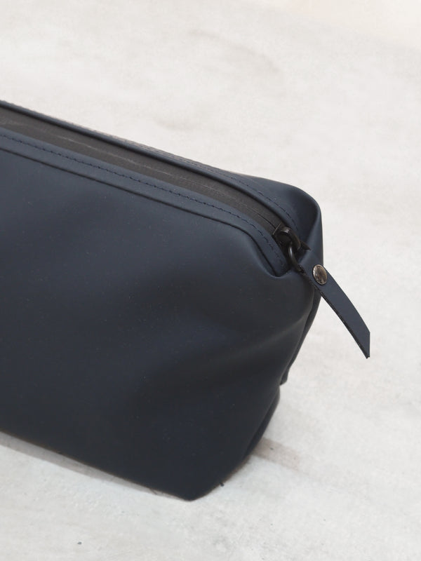 Midnight navy ‘Carry Me’ Pouch