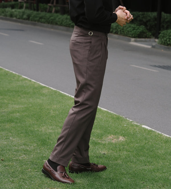 Choco - Pleated belt trousers