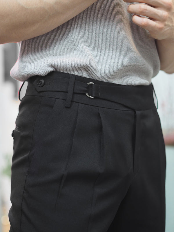 Balck with frankie pleated trousers